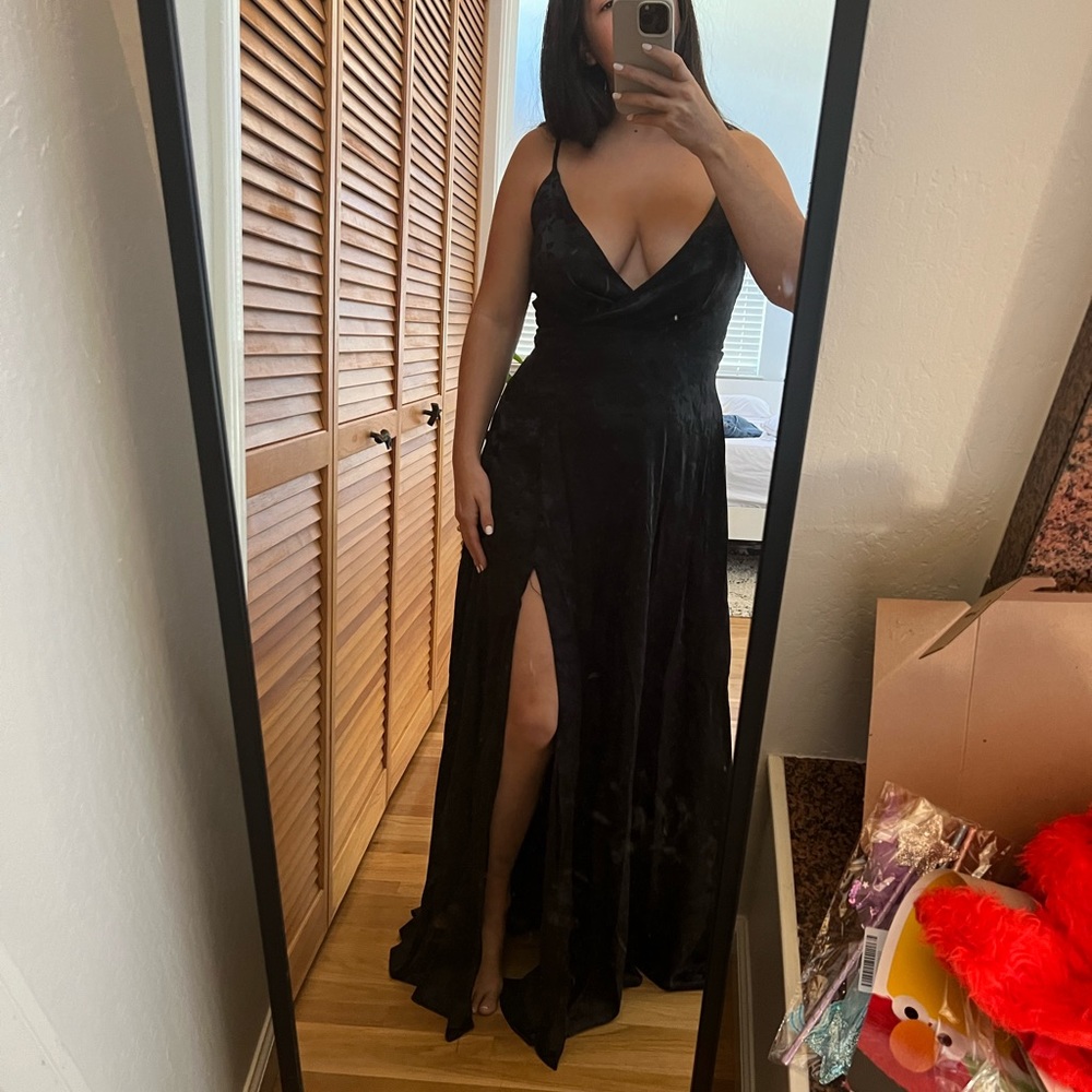 Lulu's Black Velvet Maxi Dress with Thigh Slit